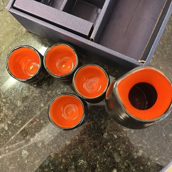 New TOUGEI Saki Set 5 pc Black with Orange Interior. Shot Glass S… - Picture 5 of 6